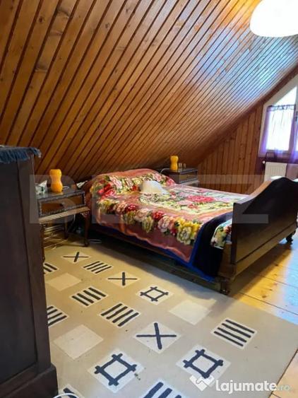 Casă cu 3 camere cu Teren 2243 Mp în Central