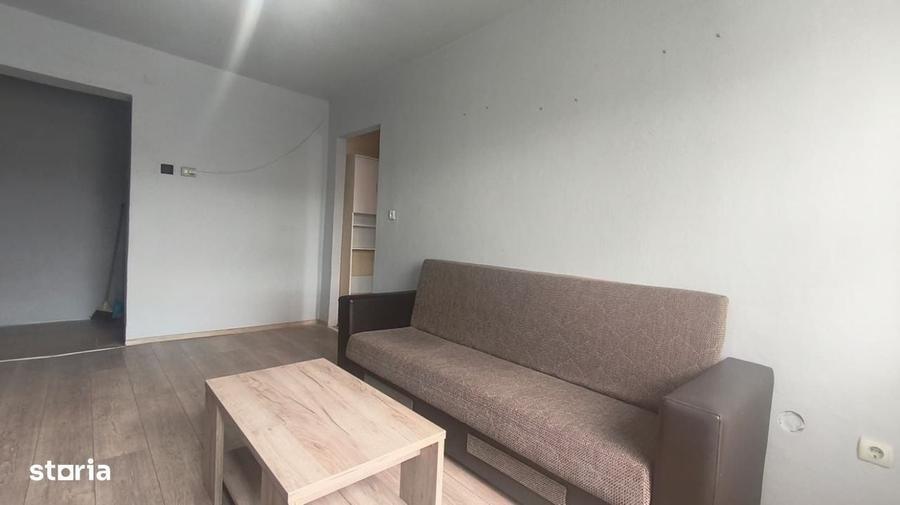 Apartament cu 4 camere în Dacia