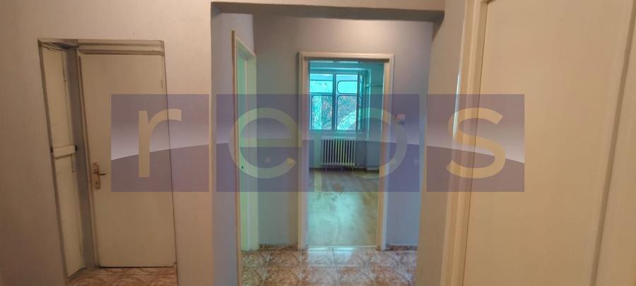 Apartament cu 3 camere decomandat în Tineretului