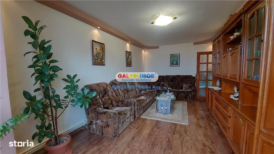 Apartament cu 4 camere decomandat în Central