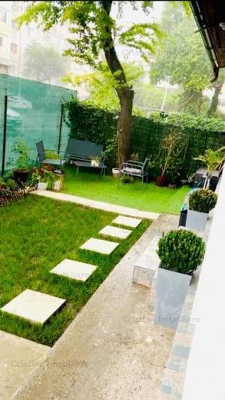 Apartament cu 3 camere decomandat, mobilat în Plantelor