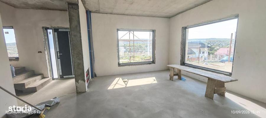 Casă cu 4 camere în Goruni