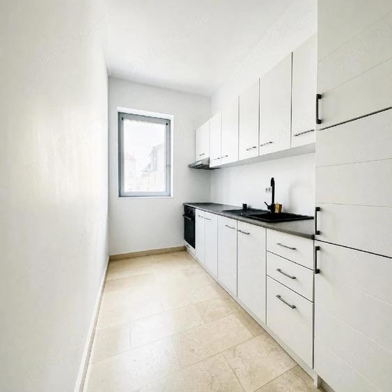 Apartament cu 2 camere decomandat în 1 Mai