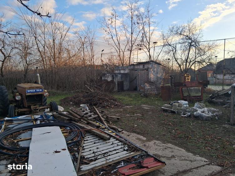 Spațiu comercial, de 350 mp, în Șepreuș