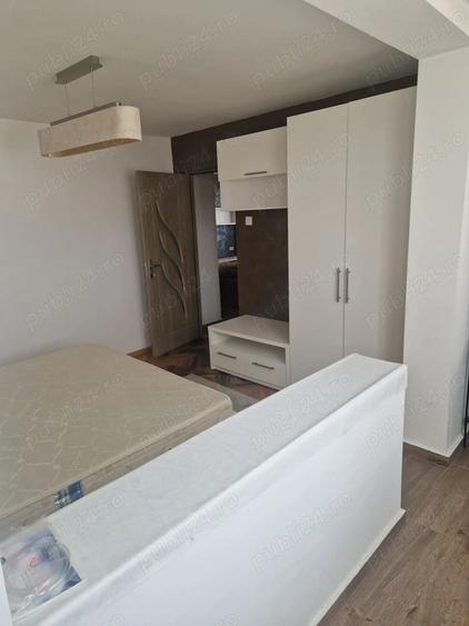Apartament cu 3 camere decomandat în Gheorghe Lazăr