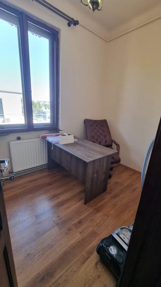Apartament cu 5 camere semidecomandat în Unirii
