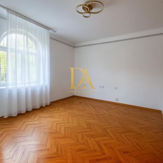 Spațiu comercial, de 120 mp, în Alba Iulia