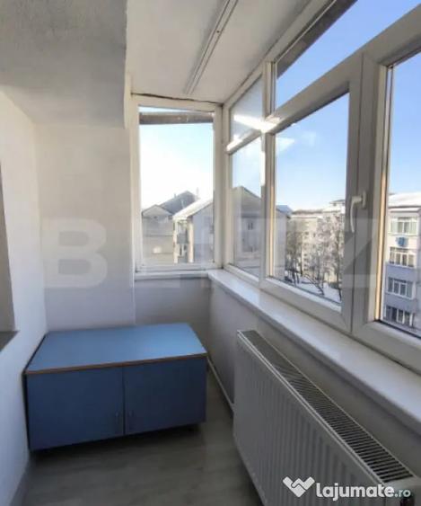 Apartament cu 4 camere decomandat în Burdujeni