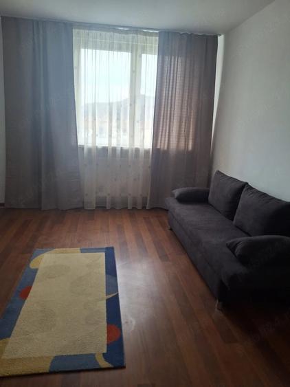 Apartament cu 2 camere decomandat în Precista