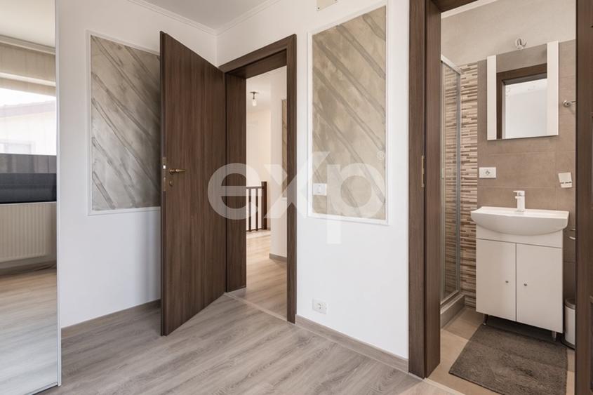 Duplex cu 4 camere cu Canalizare în Dumbrăvița