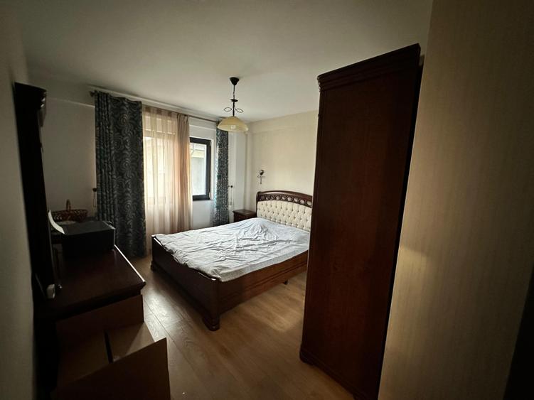 Apartament cu 3 camere în Păcurari