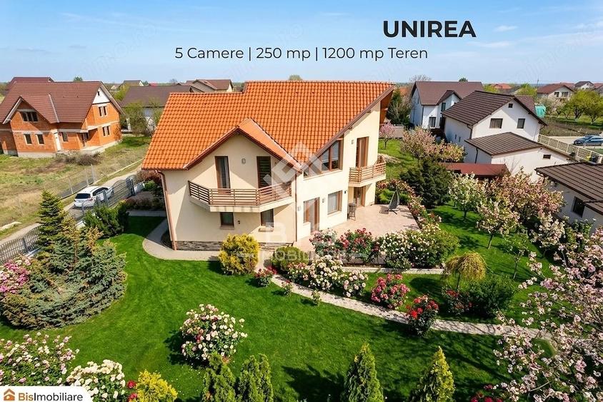 Casă cu 6 camere cu Teren 1200 Mp în Unirea