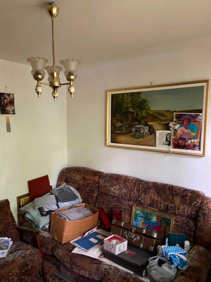 Apartament cu 3 camere decomandat în Exterior Vest