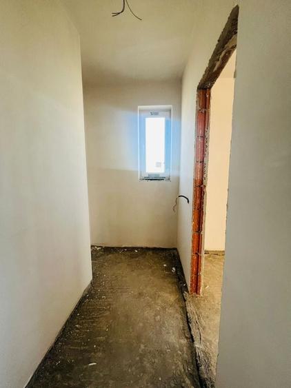 Casă individuală cu 4 camere cu Canalizare în Sântandrei