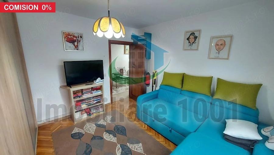 Apartament cu 4 camere decomandat în Central