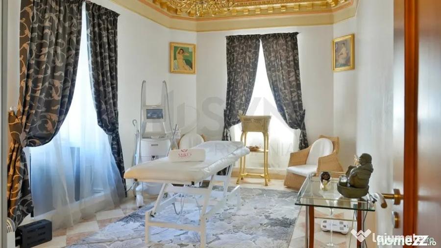Casă cu 7 camere cu Teren 1125 Mp în Romană