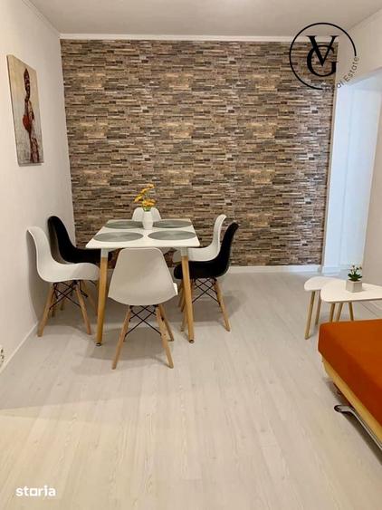Apartament cu 3 camere semidecomandat, mobilat în Tomis Nord