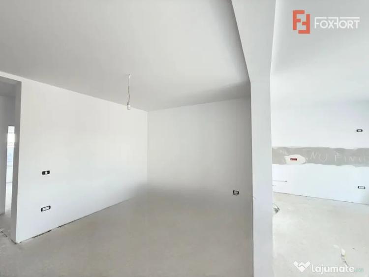 Apartament cu 4 camere în Torontalului