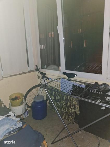 Apartament cu 3 camere decomandat în Astra