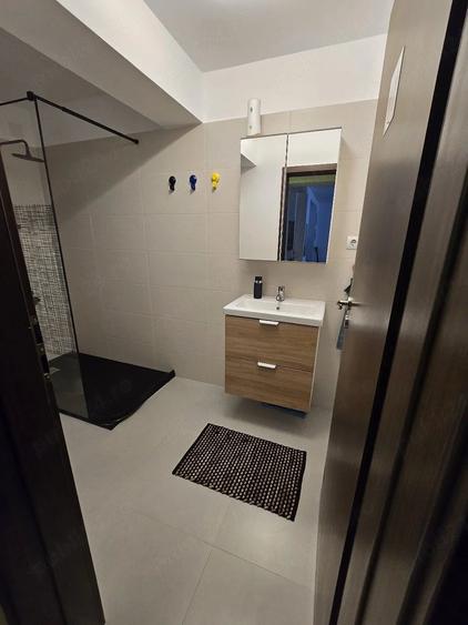 Apartament cu 2 camere decomandat în Drumul Taberei