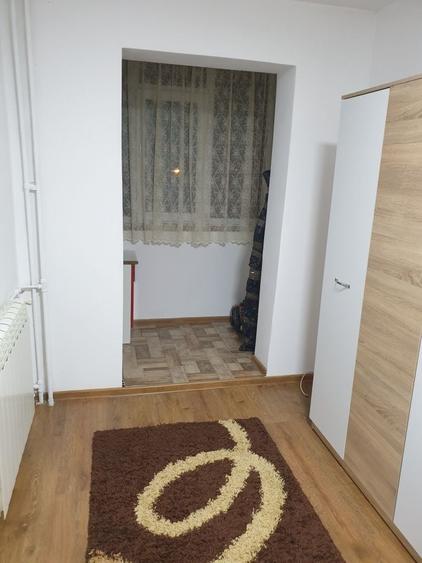Apartament cu 2 camere semidecomandat în Malu Roșu