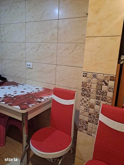 Apartament cu 3 camere decomandat în Mihai Bravu