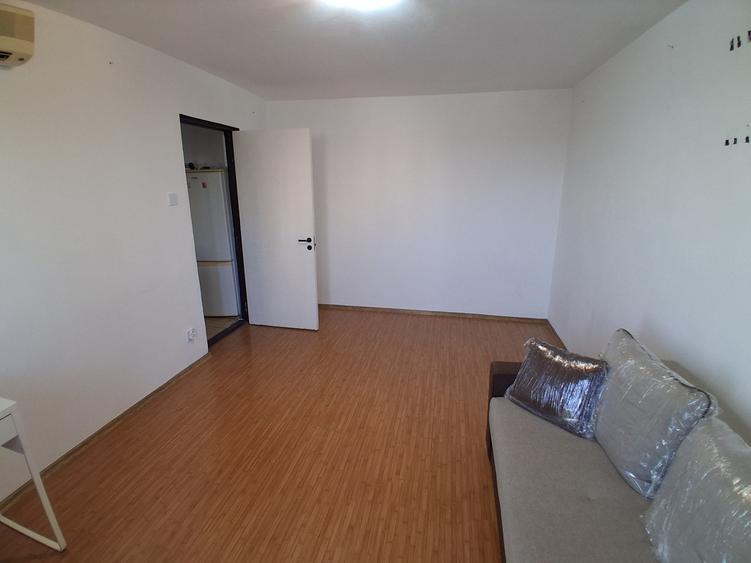 Apartament cu 2 camere decomandat în Veteranilor