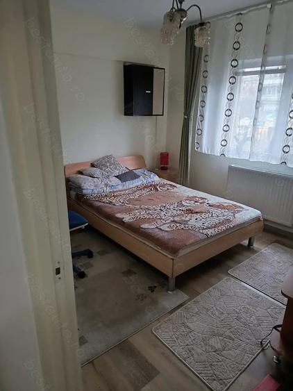Apartament cu 2 camere decomandat în Micro 15