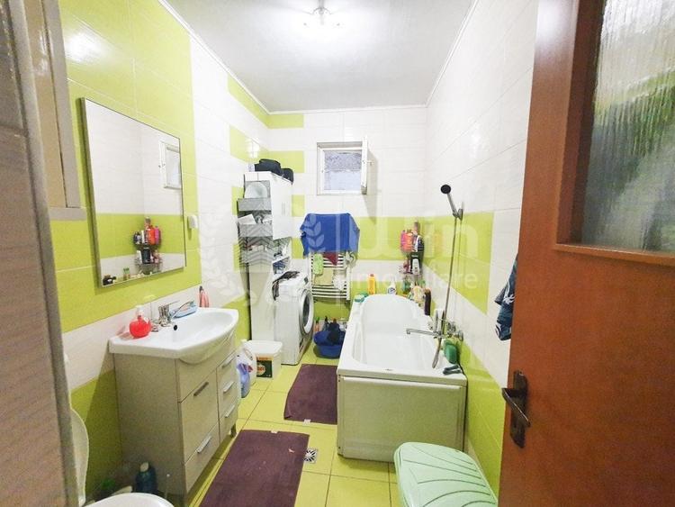 Casă individuală cu 5 camere cu Canalizare în Dâmbul Rotund