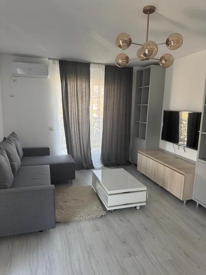 Apartament cu 3 camere decomandat în 1 Decembrie 1918