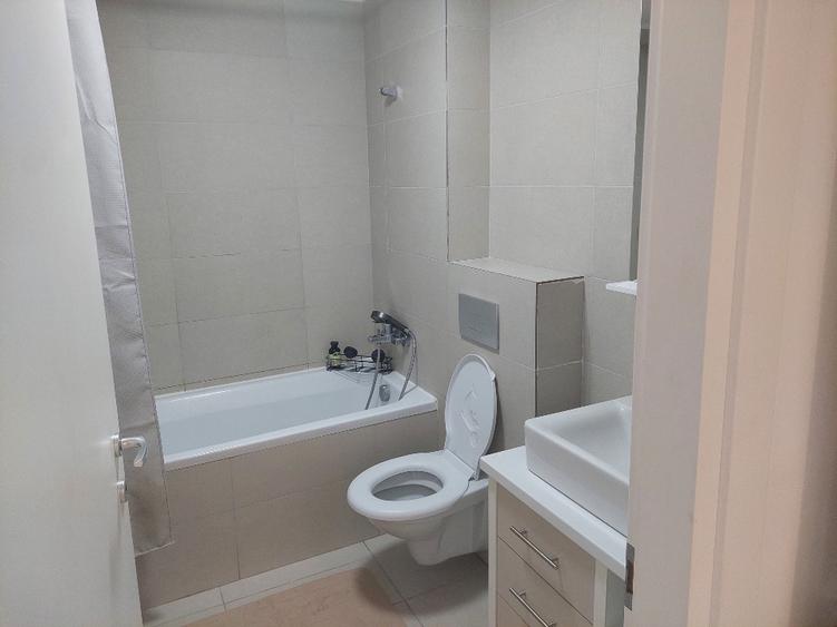 Apartament cu 3 camere decomandat în Ștefăneștii de Jos