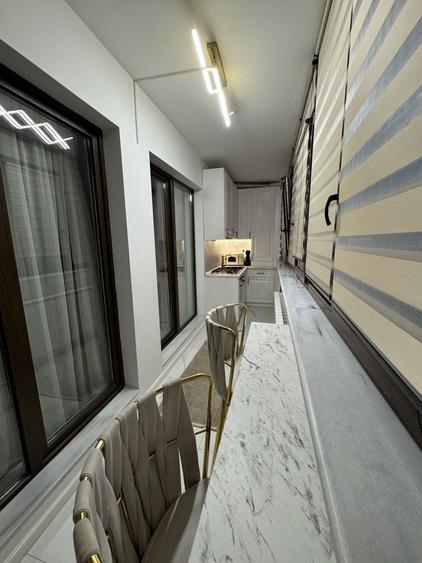 Apartament cu 3 camere decomandat în Palazu Mare