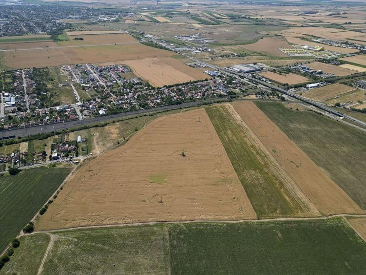 Teren Construcții intravilan de 4003 mp, în Grădiște