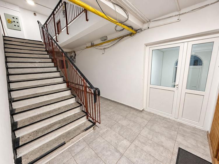 Apartament cu 4 camere decomandat în Lunca Cetățuii