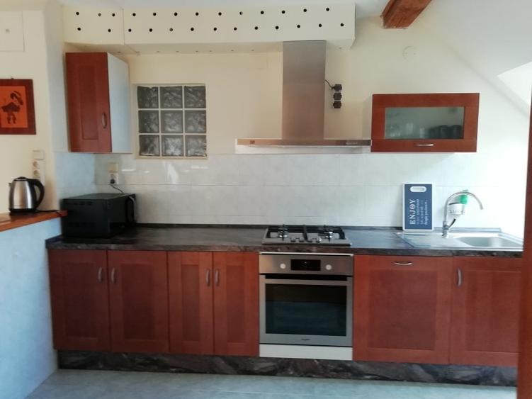 Apartament cu 3 camere semidecomandat în Ultracentral