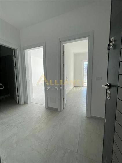 Apartament cu 2 camere decomandat în Apărătorii Patriei