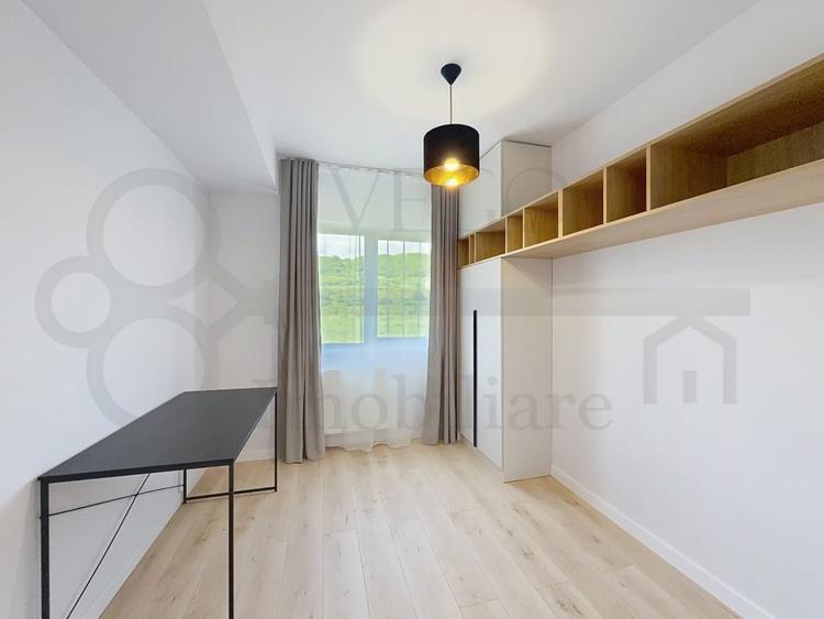 Apartament cu 2 camere semidecomandat, mobilat în Florești