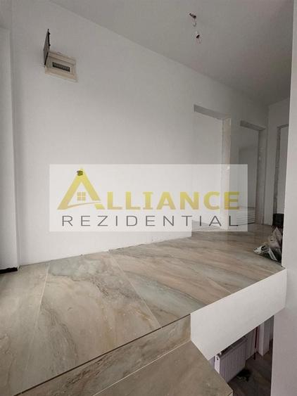Duplex cu 4 camere decomandat cu Canalizare în Central