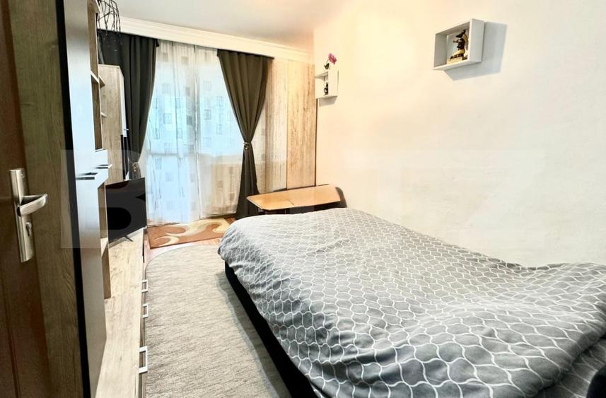 Apartament cu 5 camere decomandat, mobilat în Cetate