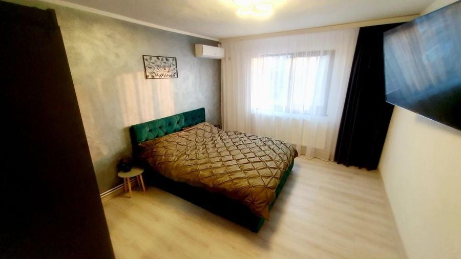 Apartament cu 2 camere decomandat în Plopilor