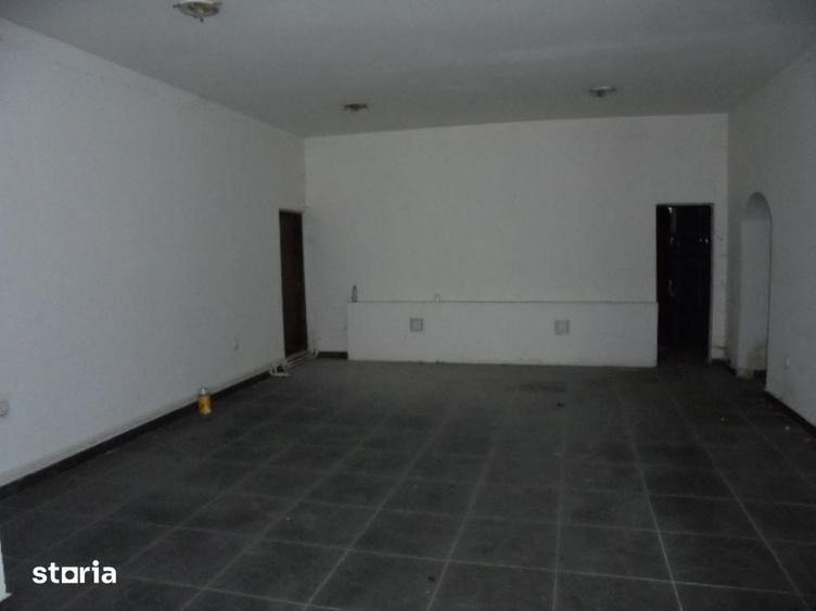Spațiu comercial, de 315 mp, în Ultracentral