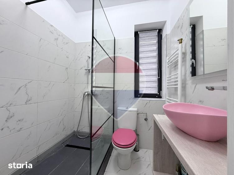 Casă cu 4 camere cu Teren 227 Mp în Ulmi