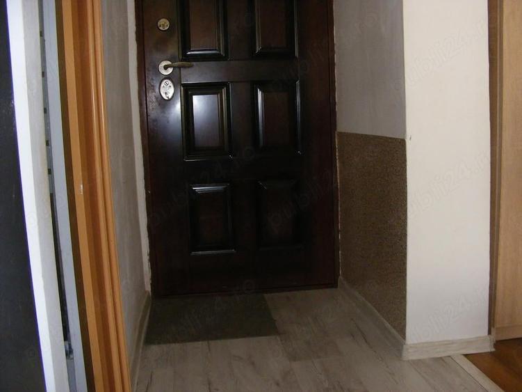 Garsonieră decomandată în Rogerius