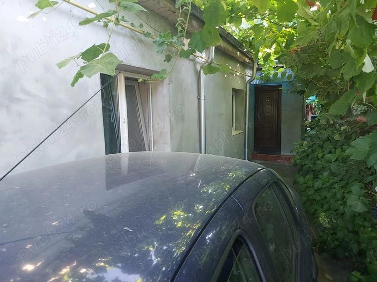 Casă cu 3 camere cu Teren 236 Mp în 23 August