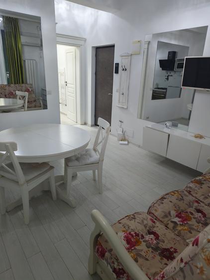 Apartament cu 2 camere semidecomandat în Năvodari Tabără
