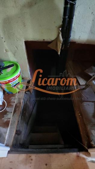 Casă individuală cu 12 camere cu Canalizare în Vulcan