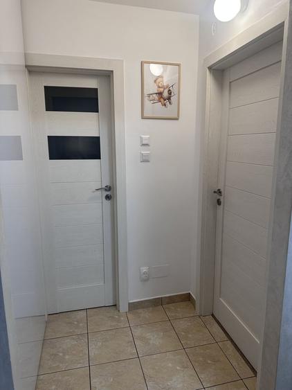 Apartament cu 2 camere semidecomandat în Basarabia