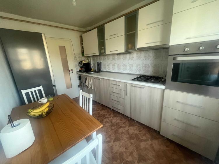 Apartament cu 2 camere decomandat în Bucovina