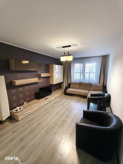 Apartament cu 3 camere semidecomandat, mobilat în Pantelimon
