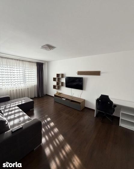 Apartament cu 2 camere decomandat în Calea București